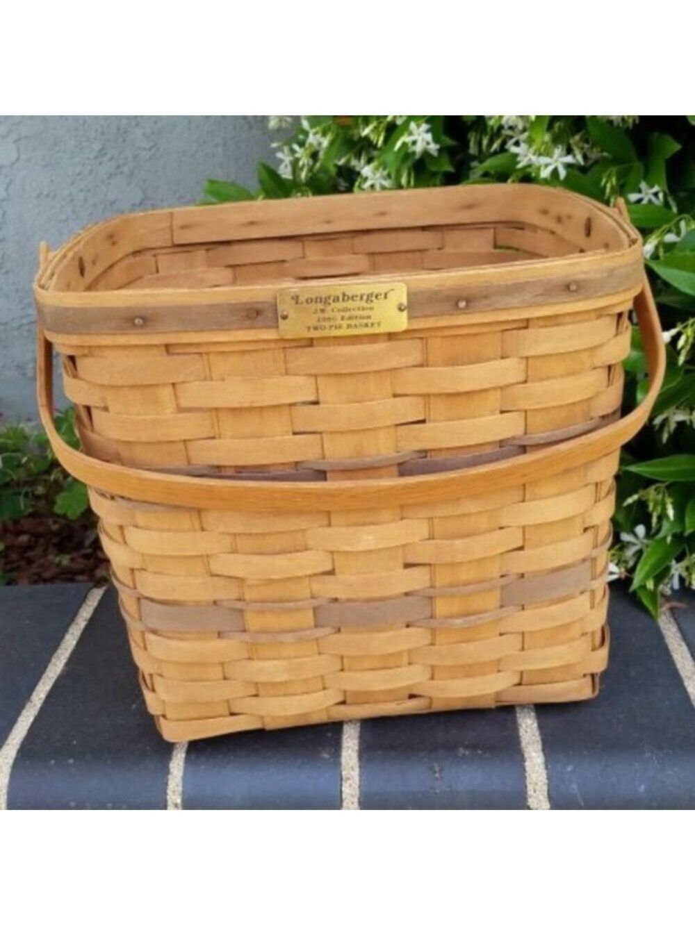 Signed Longaberger J.W. Collection TWO-PIE BASKET - Picture 2 of 5
